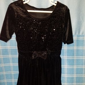 5T black velvet dress